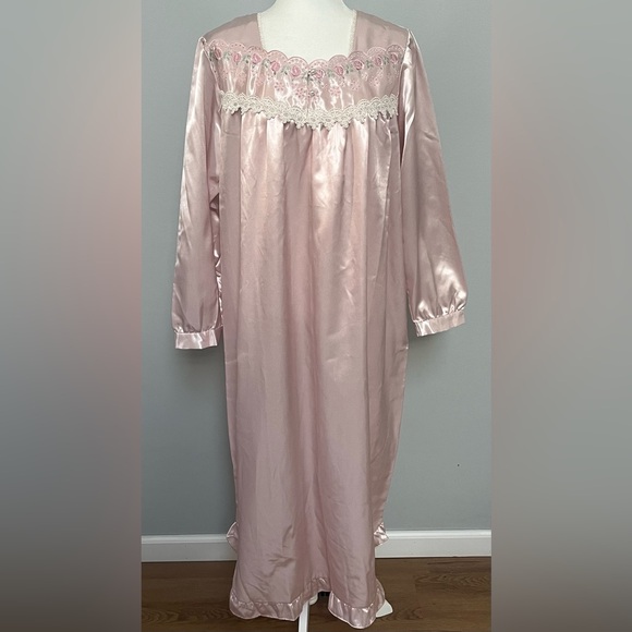 Fundamentals Vtg Sears Long Sleeve Pink‎ Satin Lace Embroidered L Nightgown New - Picture 1 of 14